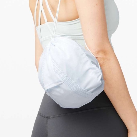 NEW Lululemon Pack Light Pullover *Packable - Picture 4 of 10